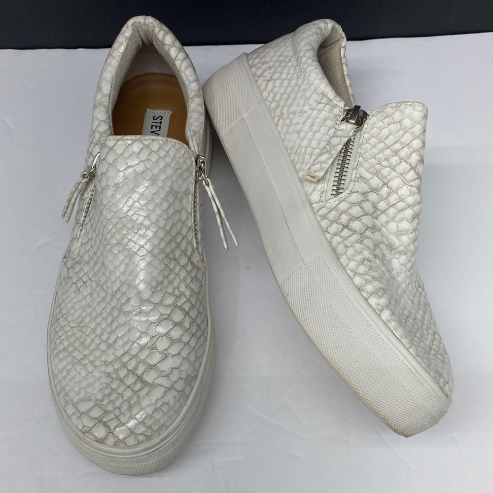 Steve Madden Glaammar Snake Skin Pattern Slip On Sneakers